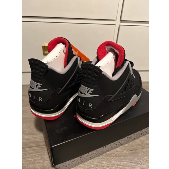 Jordan 4 Retro Bred 2019 SIZE 10.5 DS OG ALL - Picture 9 of 15